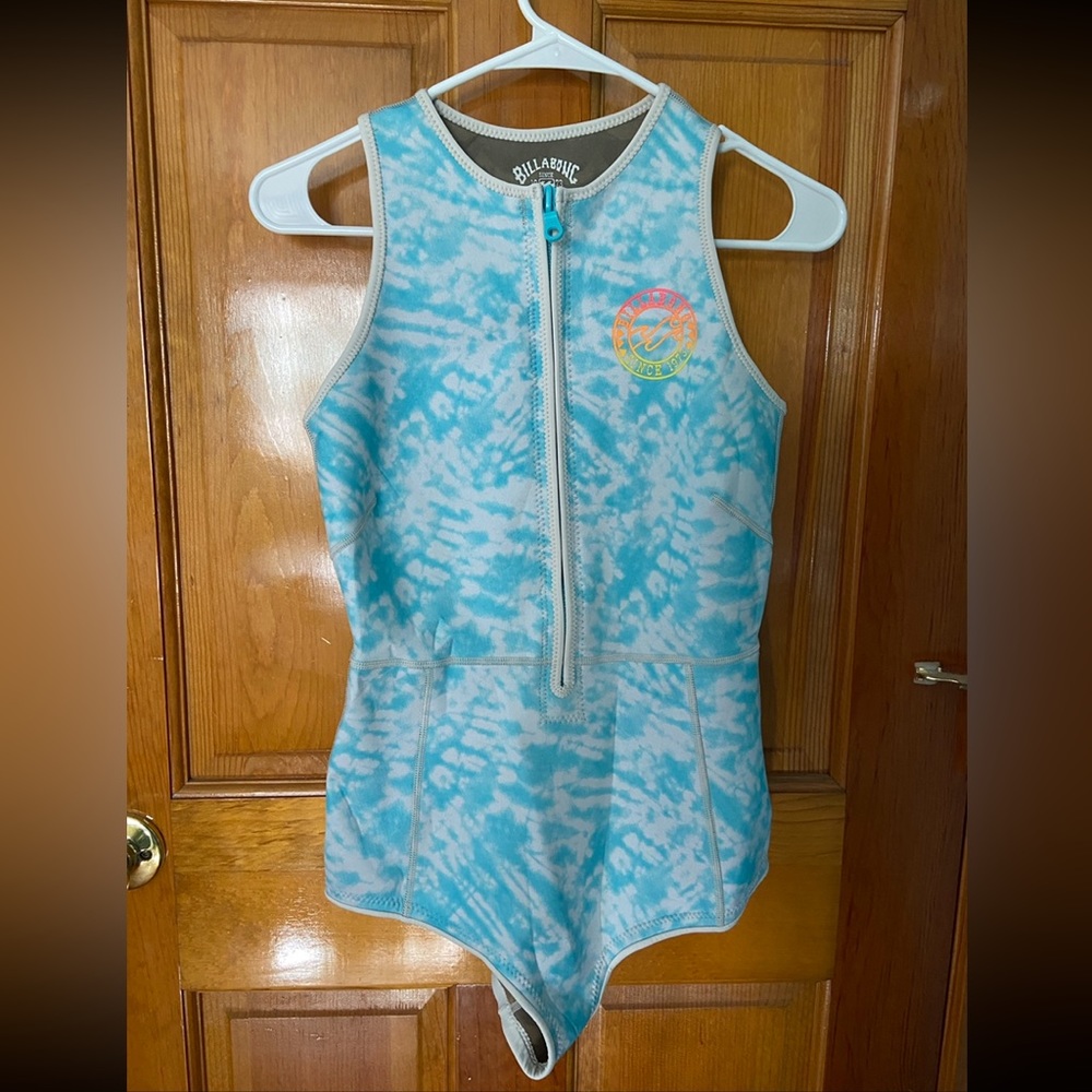 Billabong Blue Tie Dye Shortie Wetsuit Size US8. Worn Once.